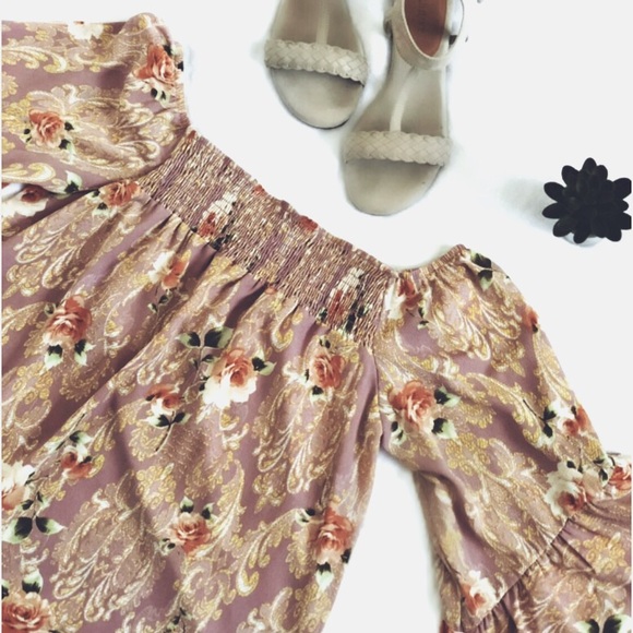 🔻LAST (L) Camellia Top - Picture 4 of 5